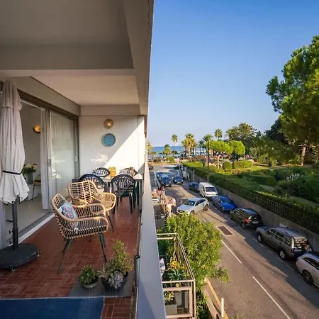 Les Reflets D Azur Et Les Pieds Dans L'eau * Antibes